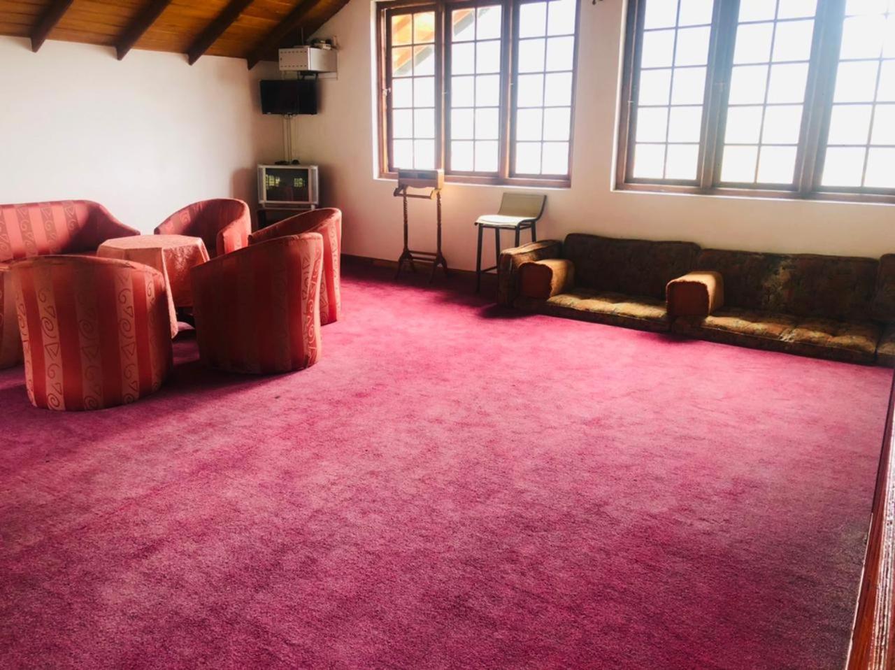 Hikers Inn Нувара-Элия Экстерьер фото